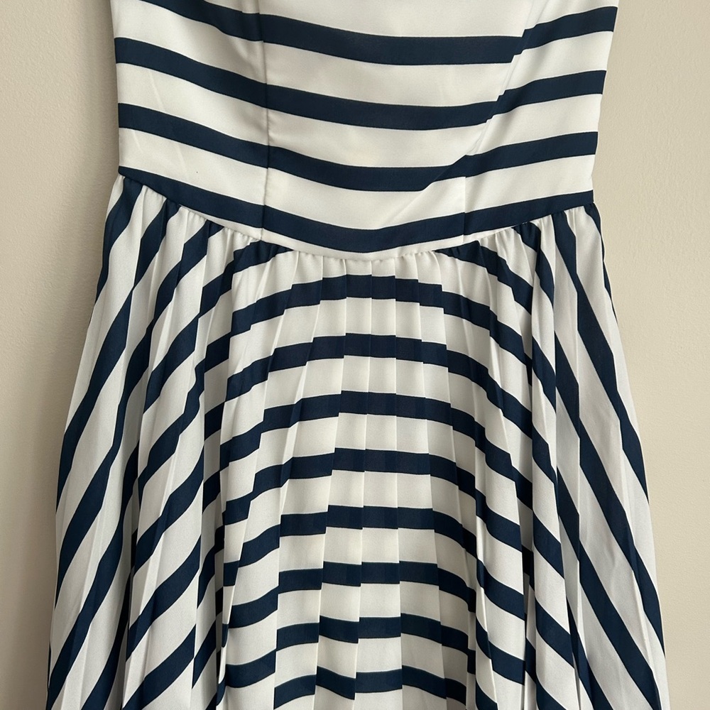 BB Dakota Strapless Navy White Striped Fit & Flare Dress Size 4 - Picture 4 of 8